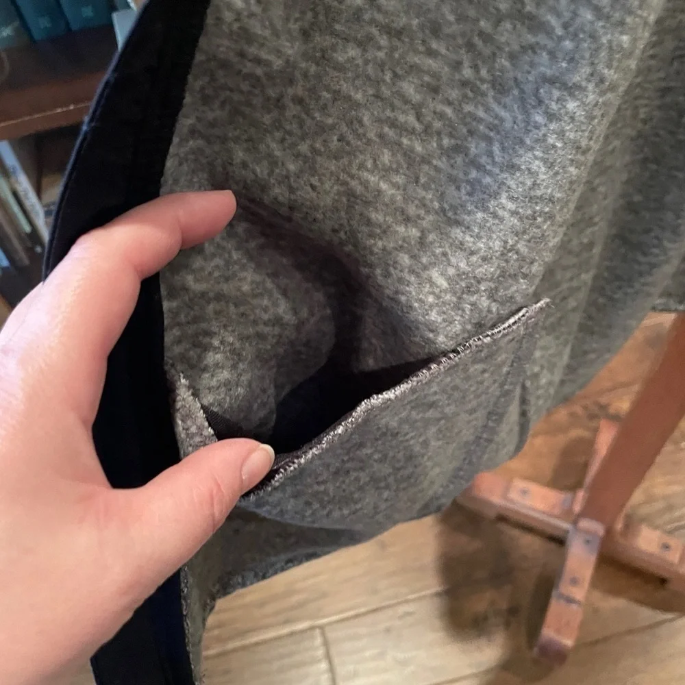 NWT ThereAbouts boys full zip mock neck jacket w/pockets XL 18-20 gray black